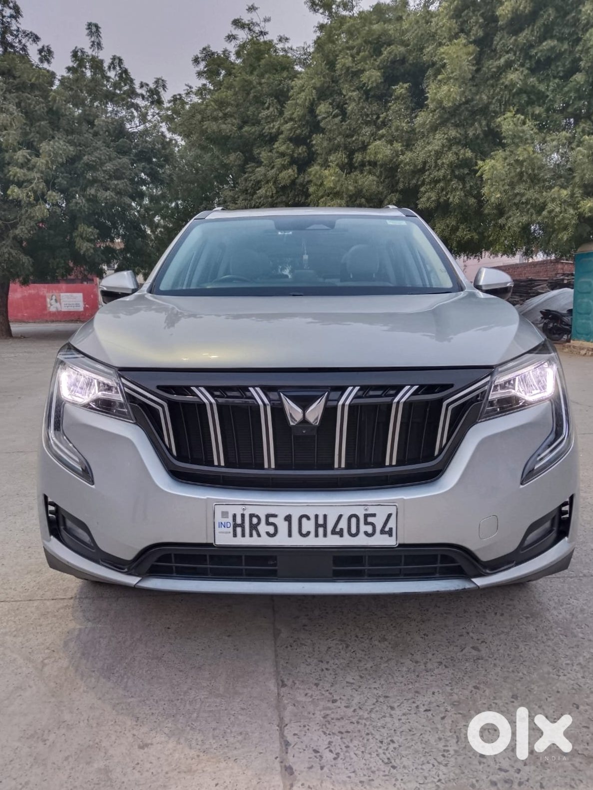 2022 Mahindra Xuv700 - Flagship