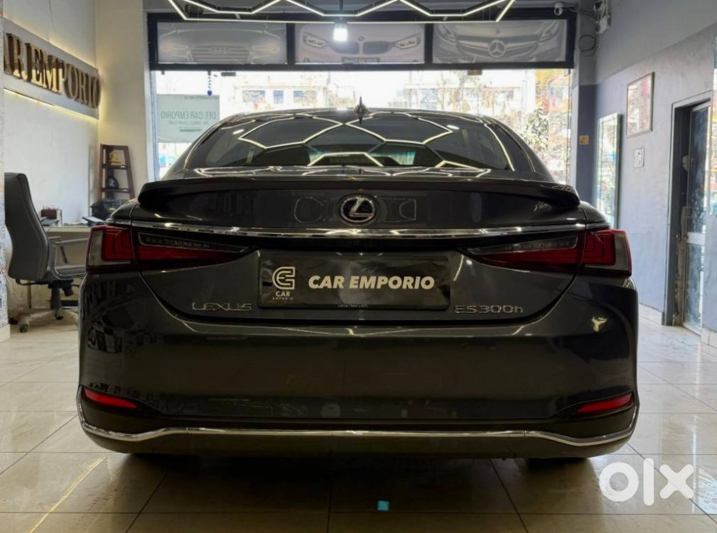 Lexus Es Petrol 2019 - Luxury Sedan