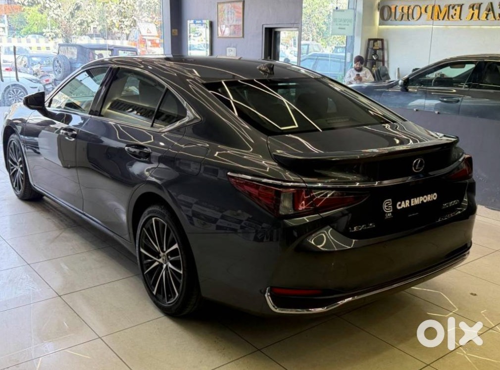 Lexus Es Petrol 2019 - Luxury Sedan