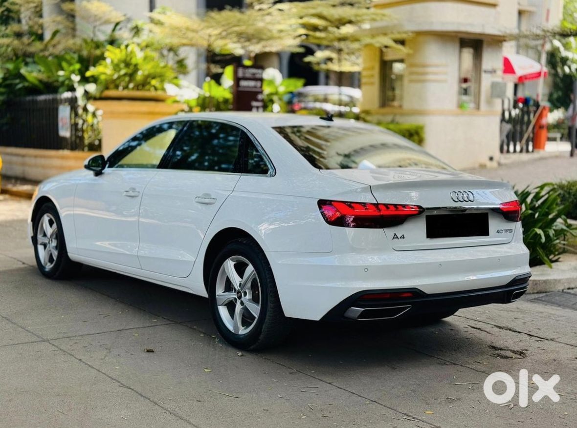 Audi A4 2018 Luxury Car