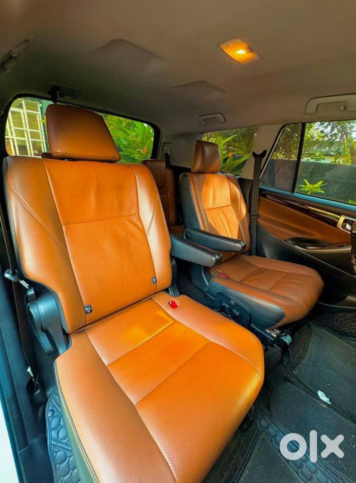 Toyota Innova Crysta 2023