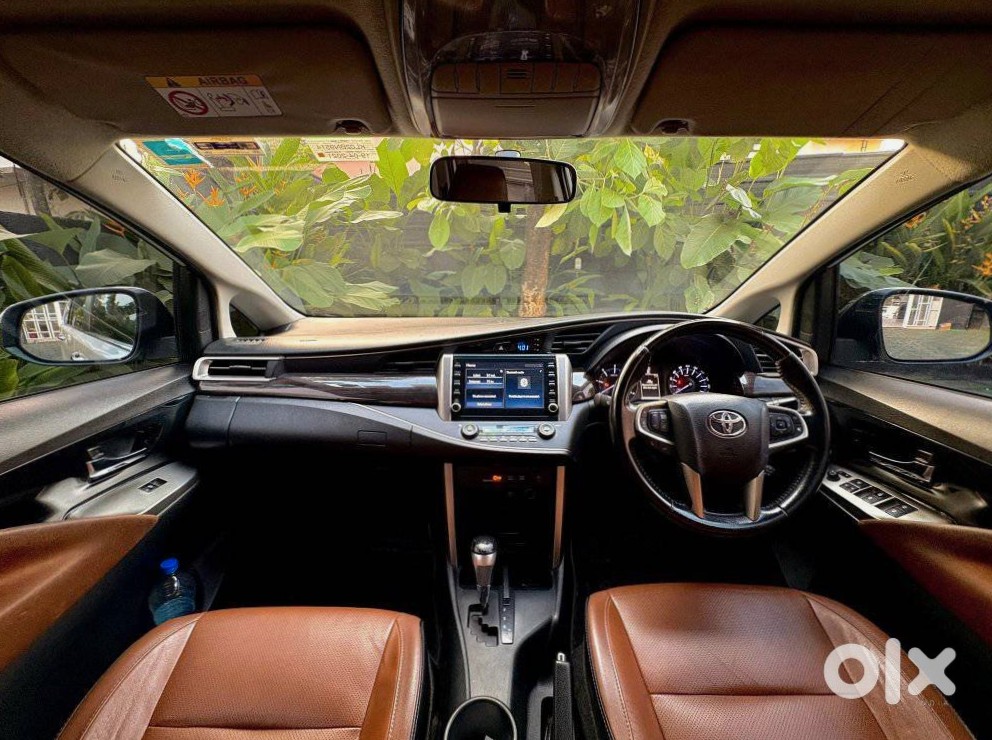 Toyota Innova Crysta 2023