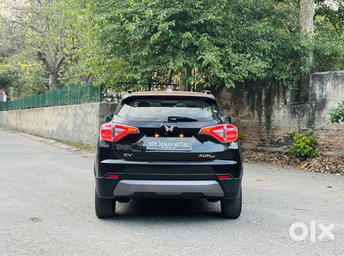 2024 Mahindra Xuv400 Ev - Barely Driven