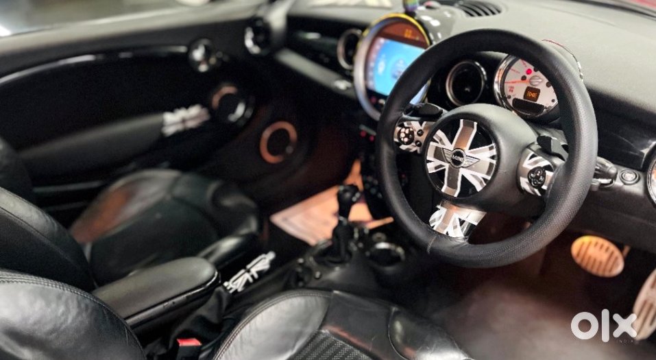 Mini Cooper S - Premium Car