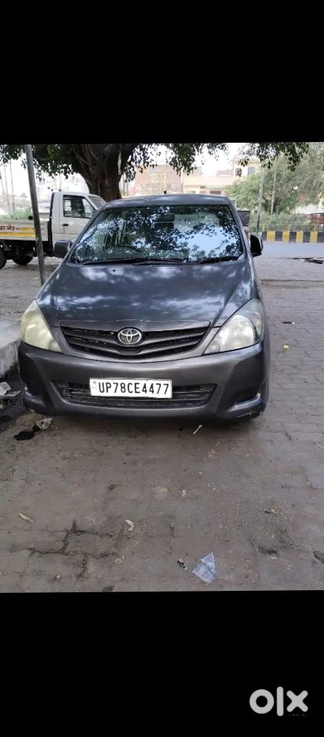 2018 Toyota Innova - Company Service Only