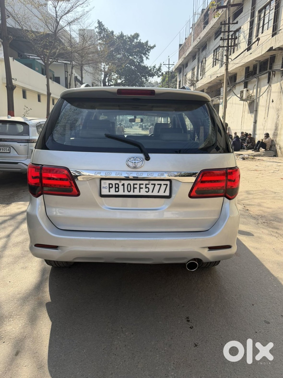 Toyota Fortuner 2011 - Family Car