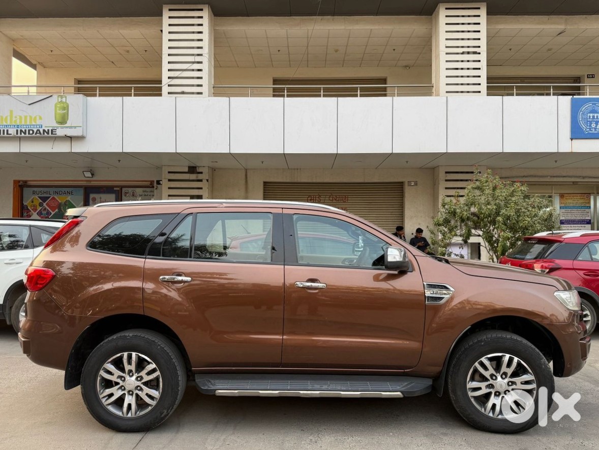 Ford Endeavour 2015 | Manual Petrol