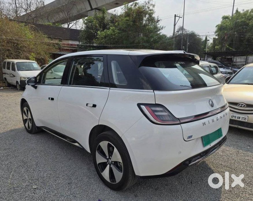 Mg Windsor Ev 2025 - Almost Untouched