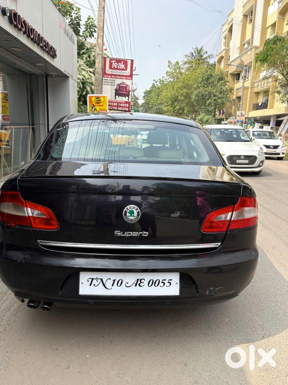 Skoda Superb Petrol 2021