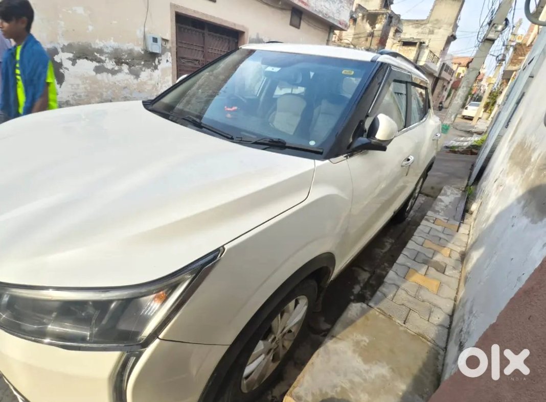 2019 Mahindra Xuv 300 - Automatic