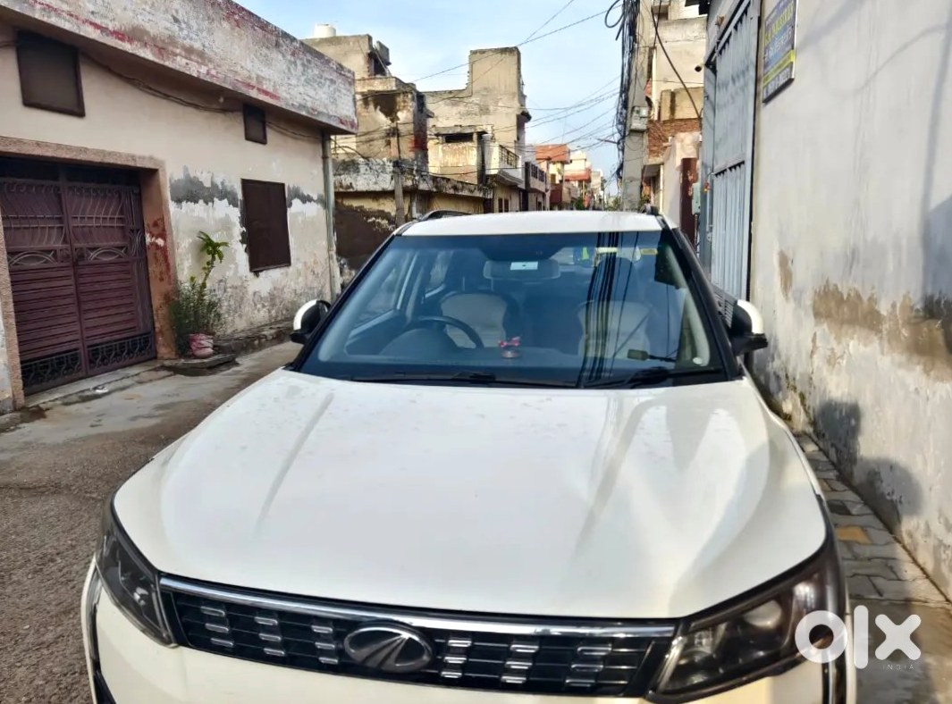 2019 Mahindra Xuv 300 - Automatic
