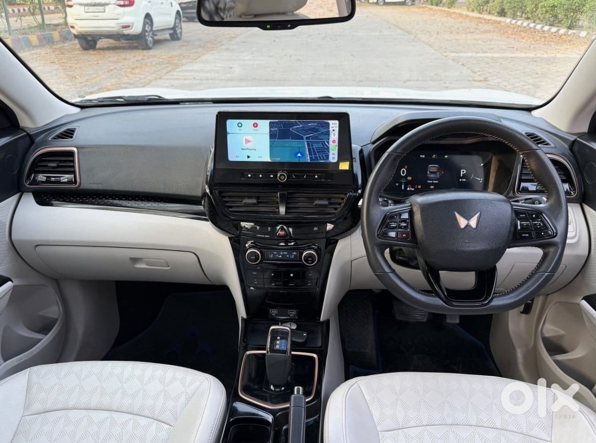 2025 Mahindra Xuv400 Ev - Brand New