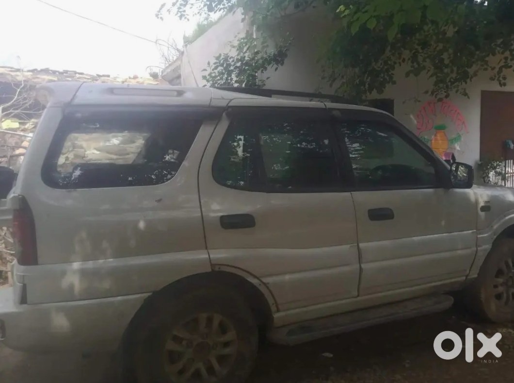 2025 Tata Safari - Almost New