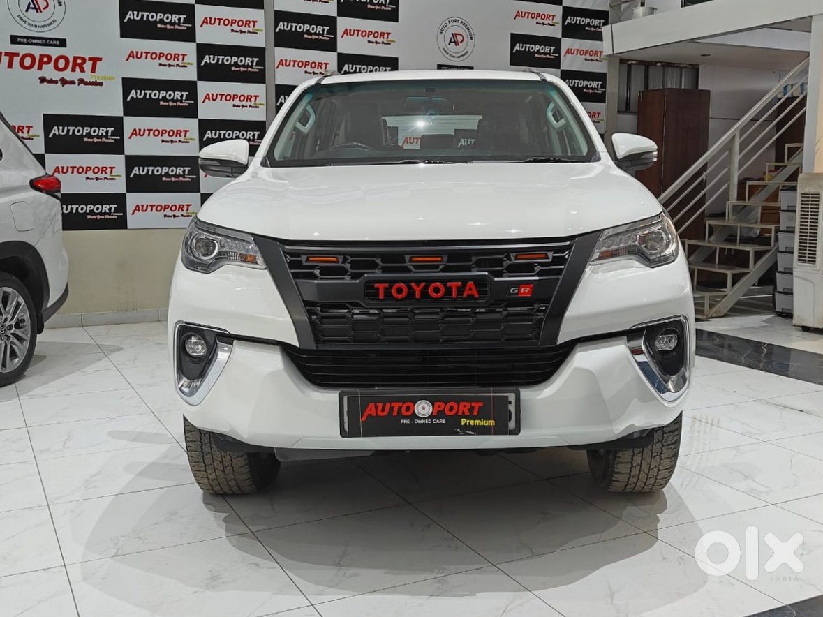 2019 Toyota Fortuner Cng