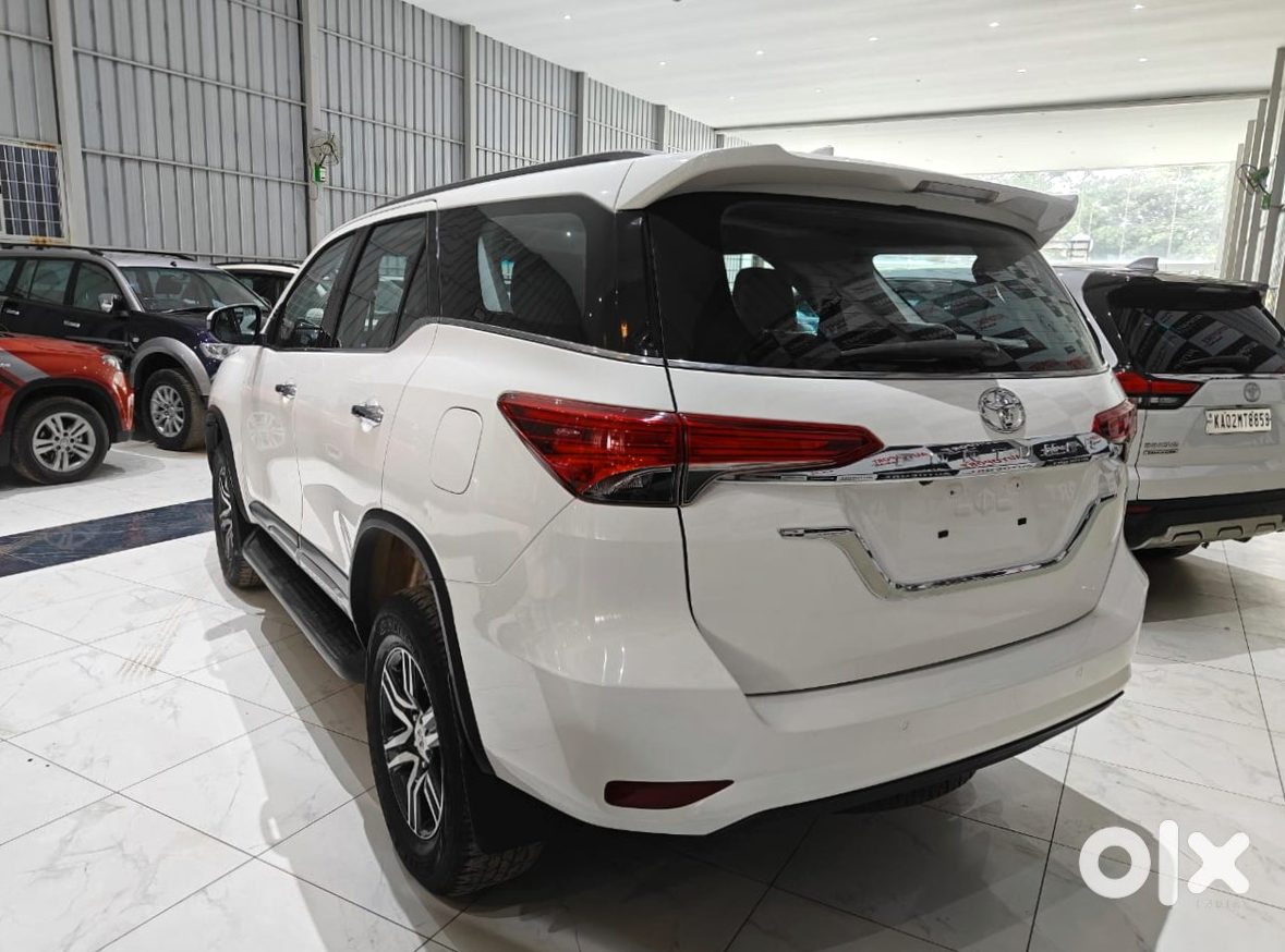 2019 Toyota Fortuner Cng