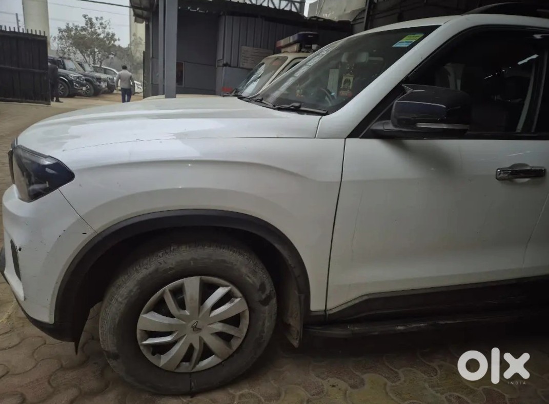 2022 Mahindra Scorpio-n Petrol Manual