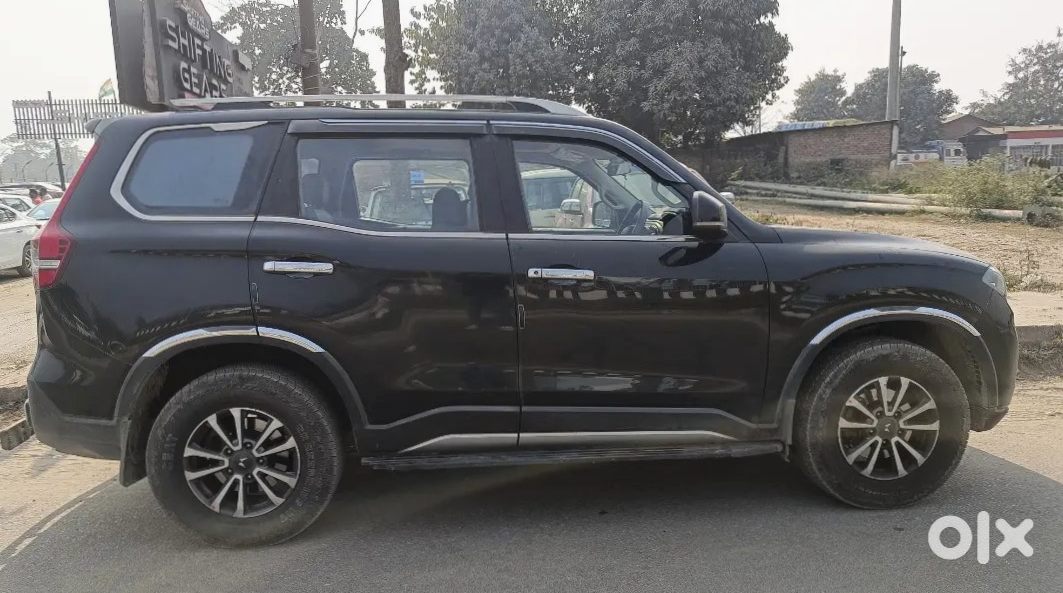 Mahindra Scorpio - Solid Suv