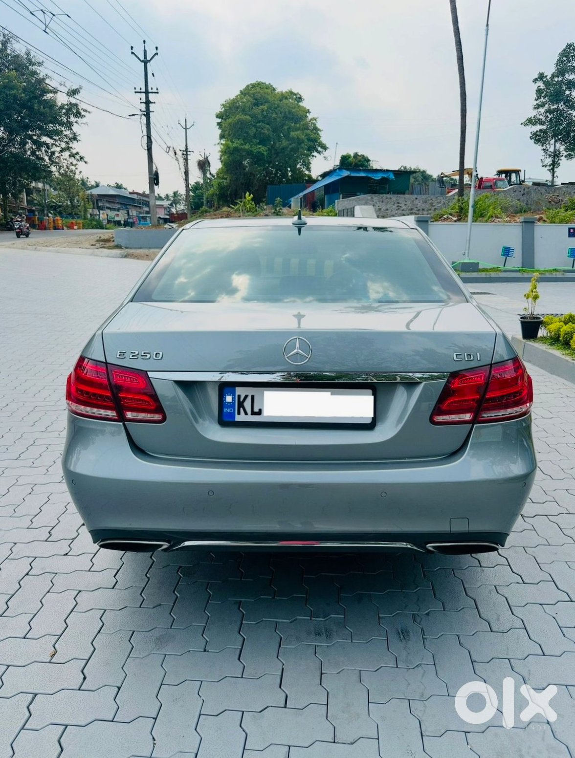 Mercedes E-class 2010 Luxury Car