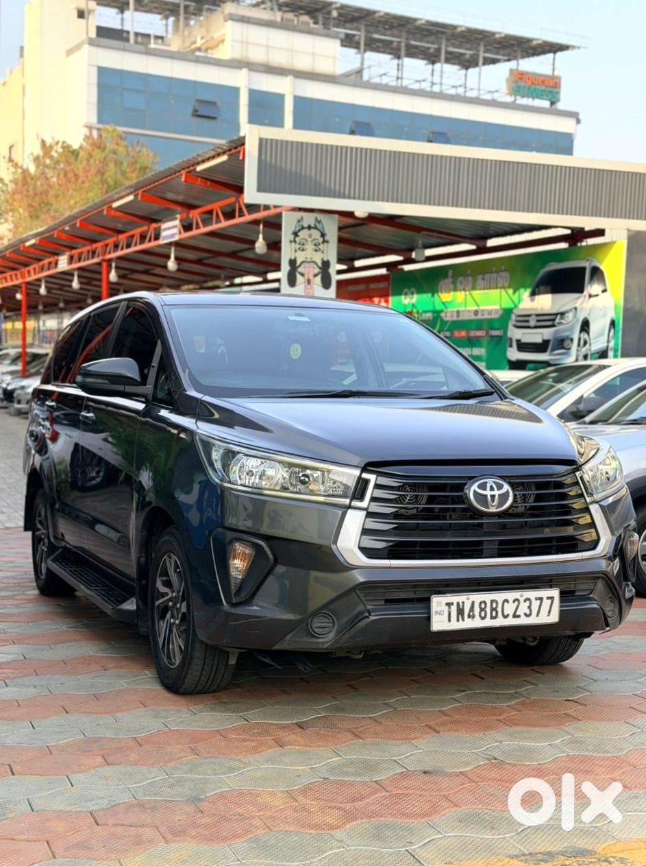 Toyota Innova Crysta 2022 - Premium Family Car