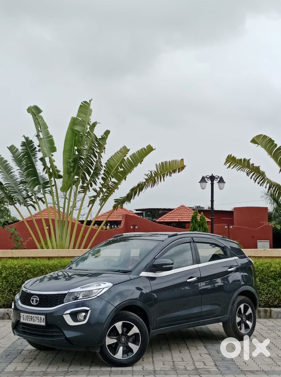 2022 Tata Nexon - Automatic Petrol