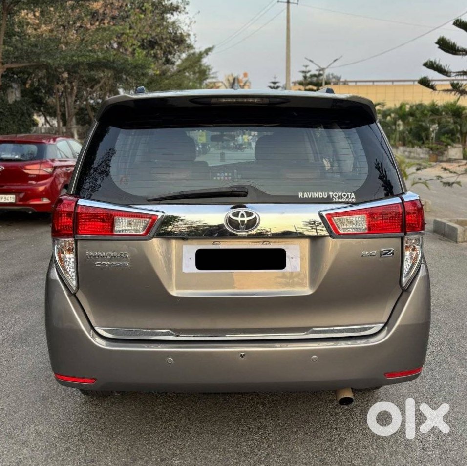 Toyota Innova Crysta Ultimate Family Wagon