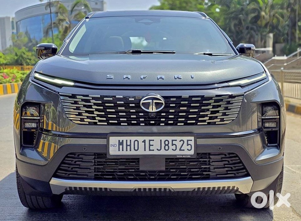Tata Safari 2023 - Flagship Suv