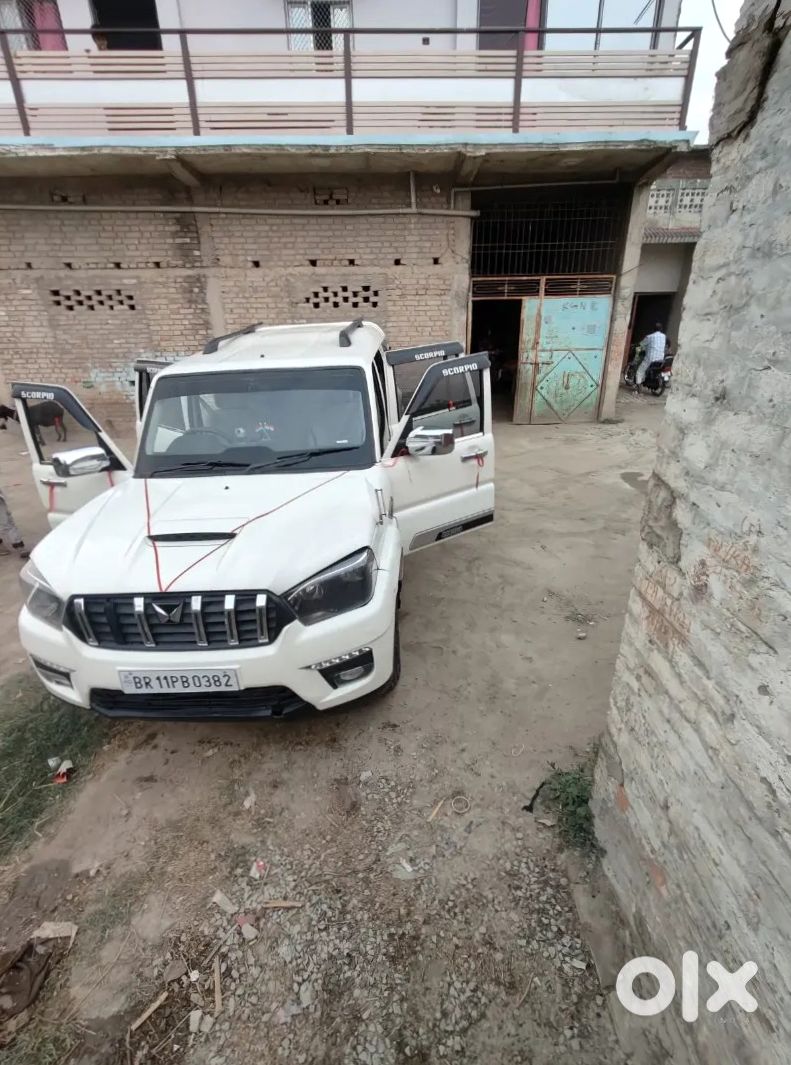 Mahindra Scorpio Classic Petrol Automatic