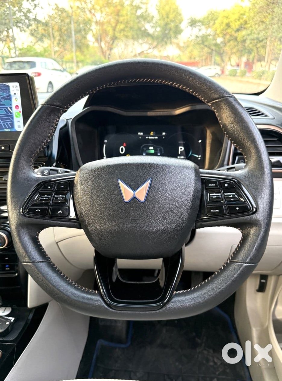 2024 Mahindra Xuv400 Cng Manual - Going Abroad Need Fast Sale