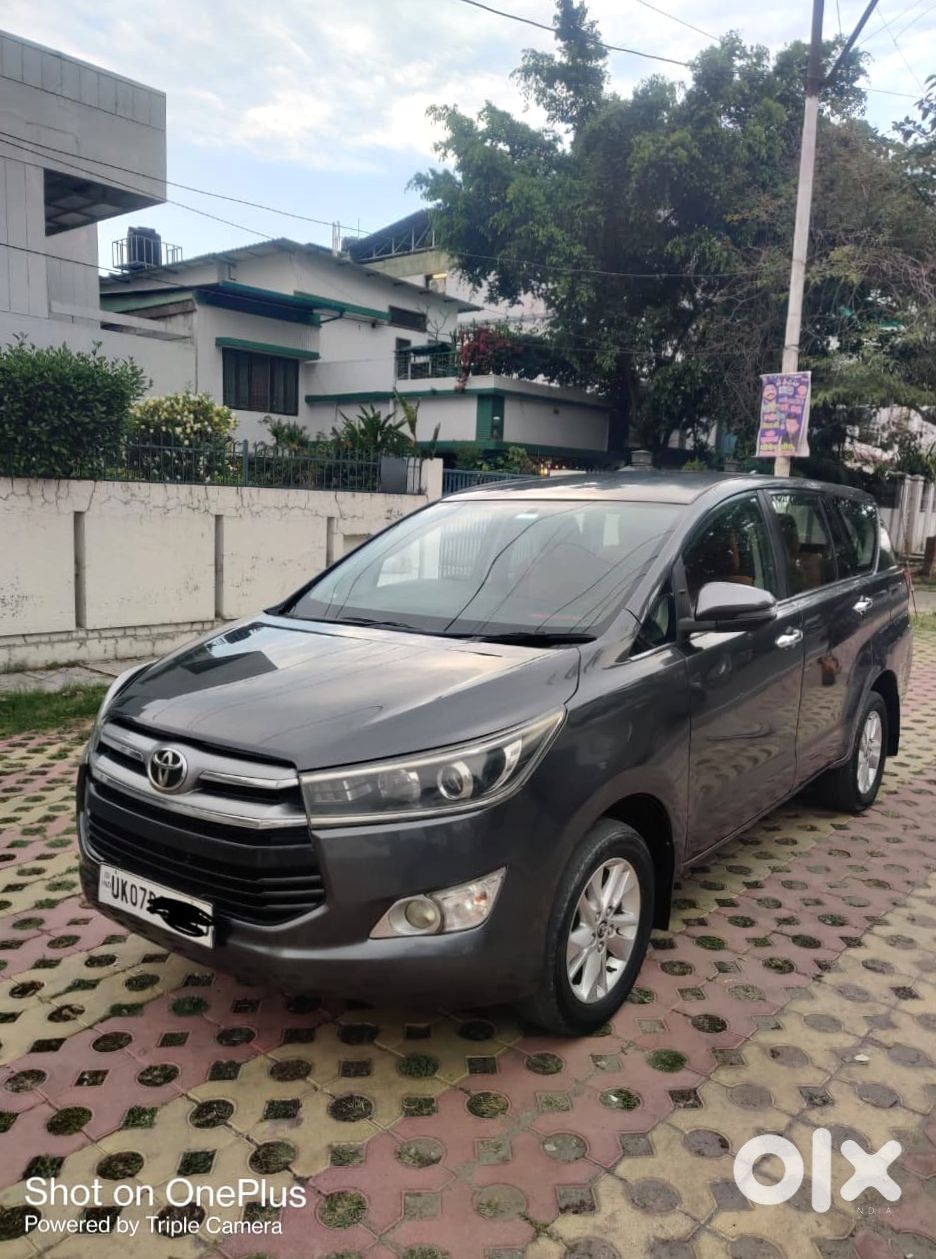 2016 Toyota Innova Crysta