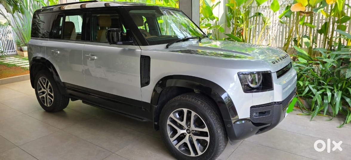 Land Rover Defender 2023