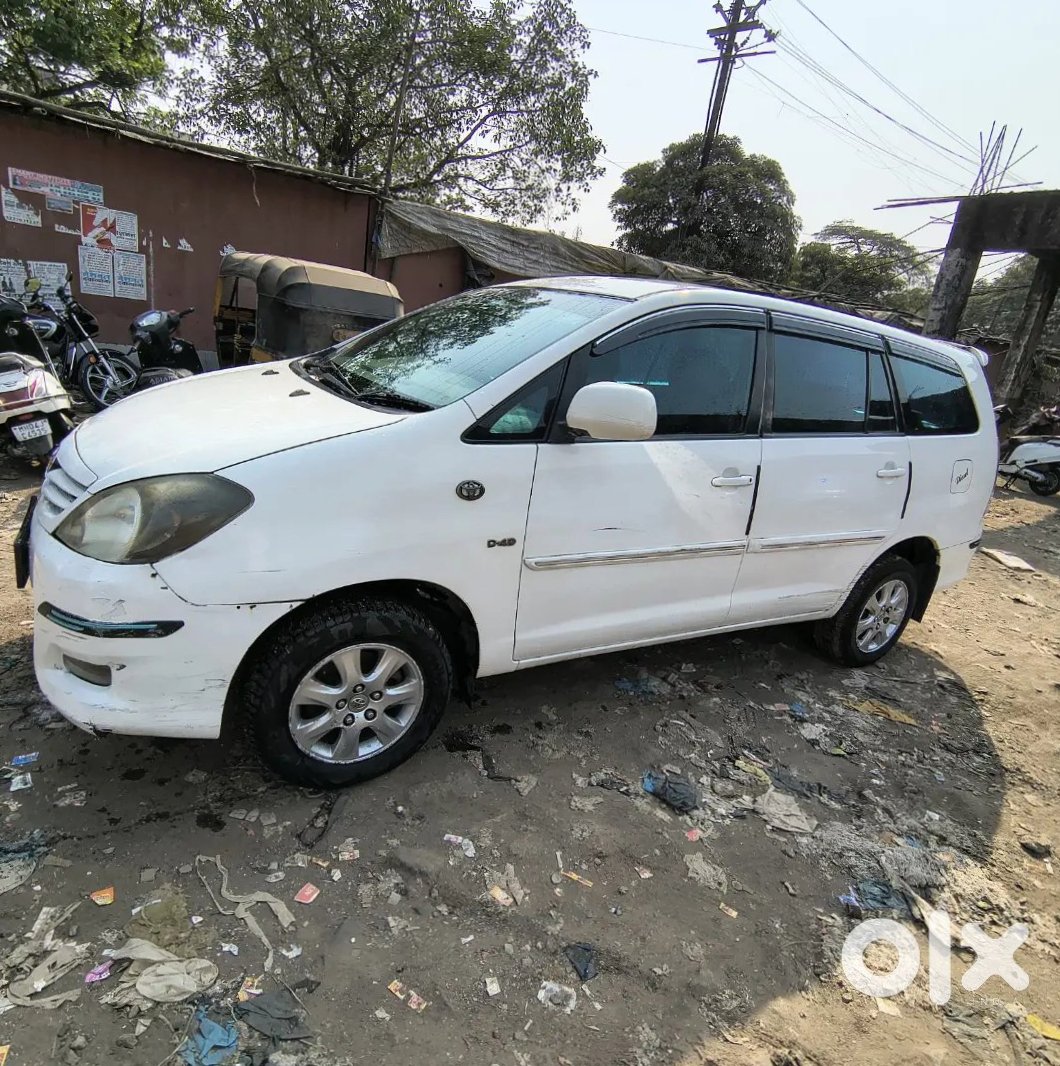 Toyota Innova 2010