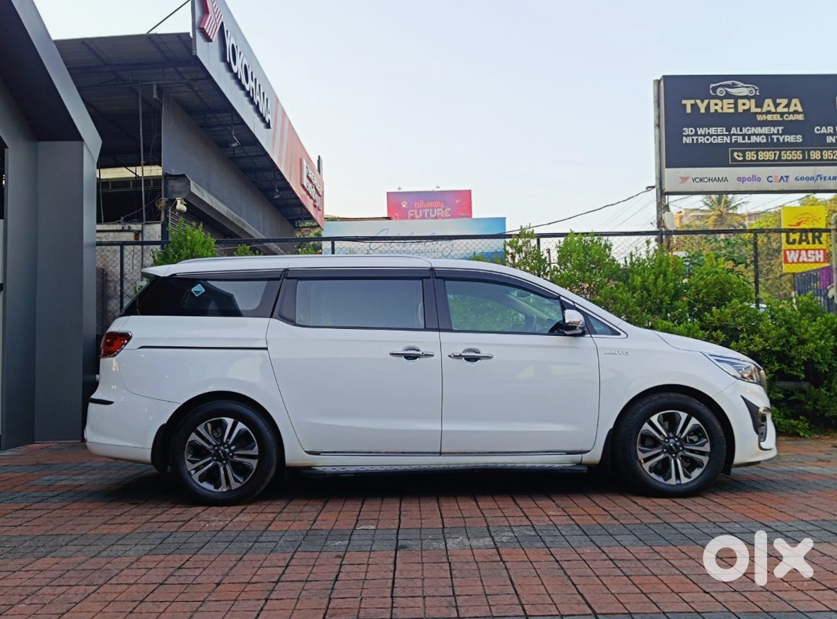 Kia Carnival 2023 Luxurious Family Vehical
