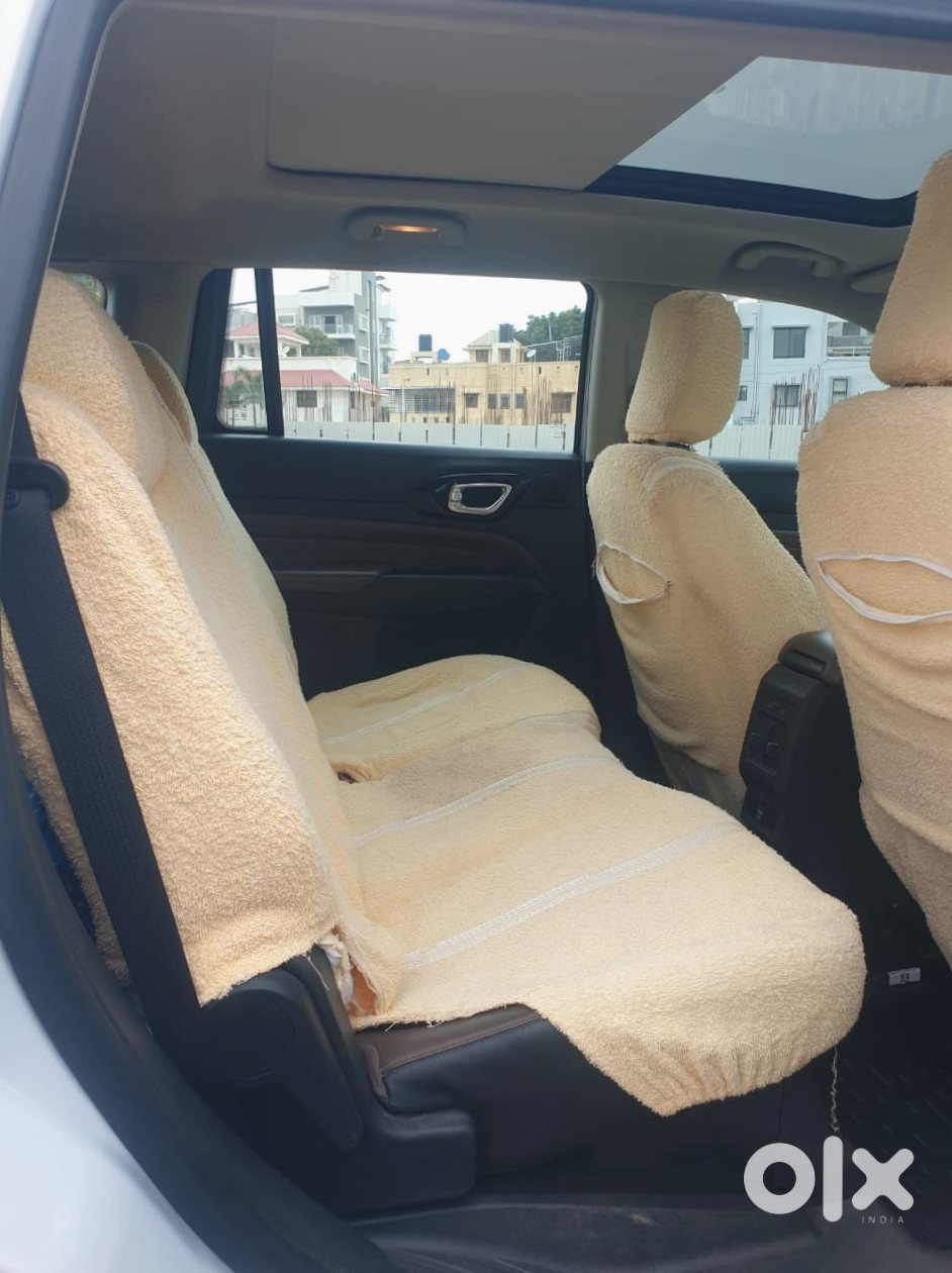 2024 Jeep Meridian Diesel Manual - Like New