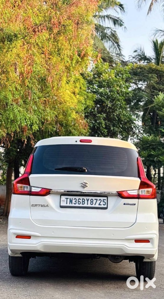 Maruti Ertiga 7-seater Family Car