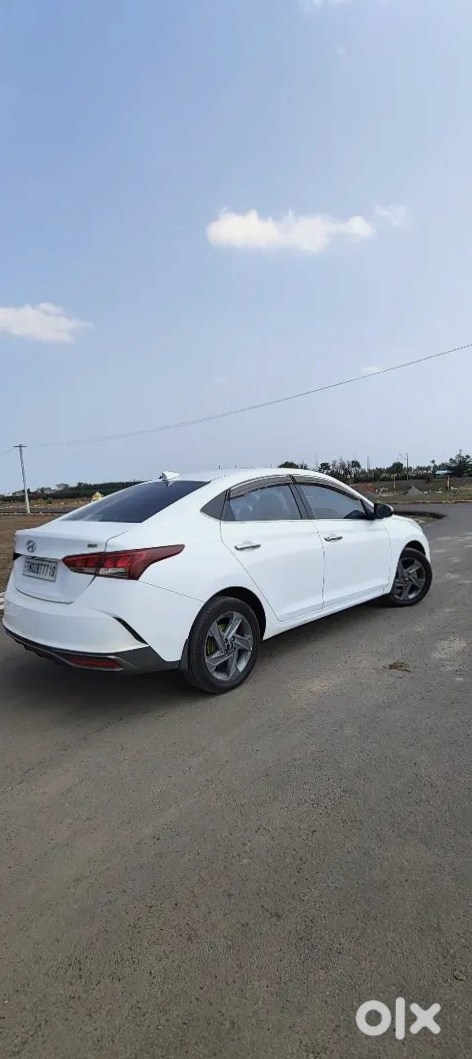 2025 Hyundai New Verna - Almost New
