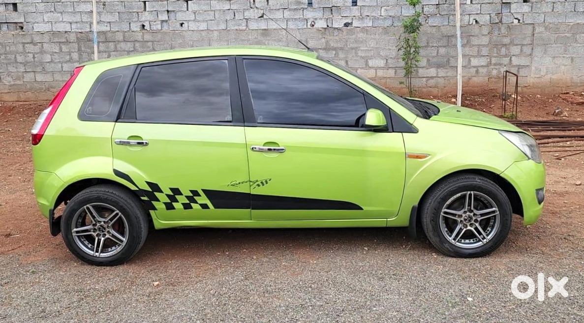 Ford Ecosport 2013 Petrol - Bechna Hai Jaldi