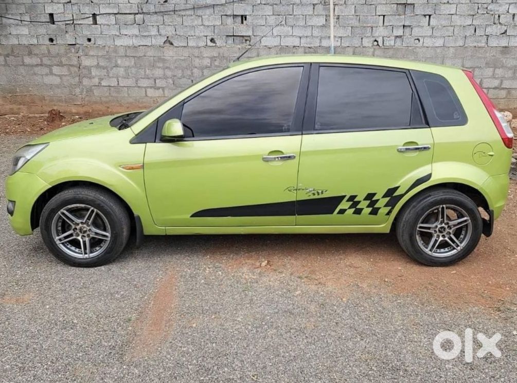 Ford Ecosport 2013 Petrol - Bechna Hai Jaldi