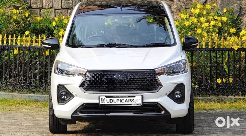 Toyota Rumion 2023 Luxury Mpv