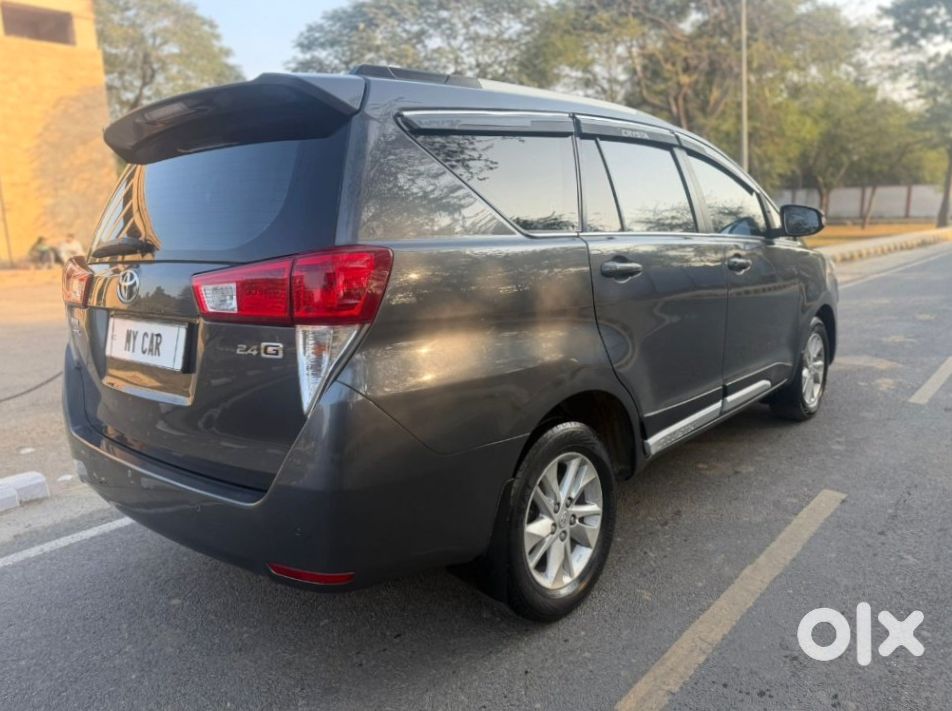 Toyota Innova Crysta 2016 Petrol Manual