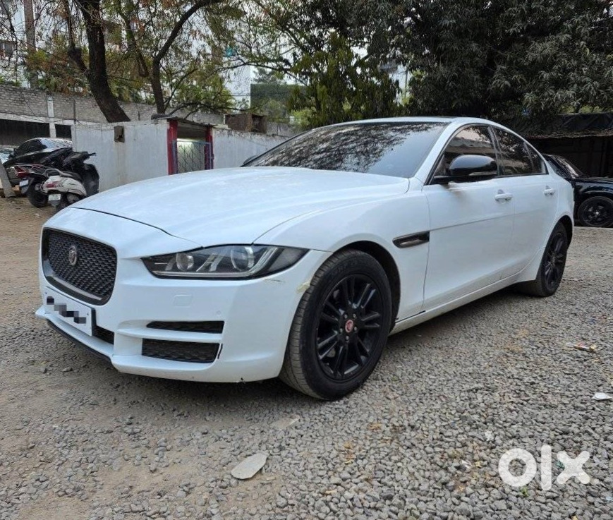 2019 Jaguar Xe Diesel - Sporty Sedan