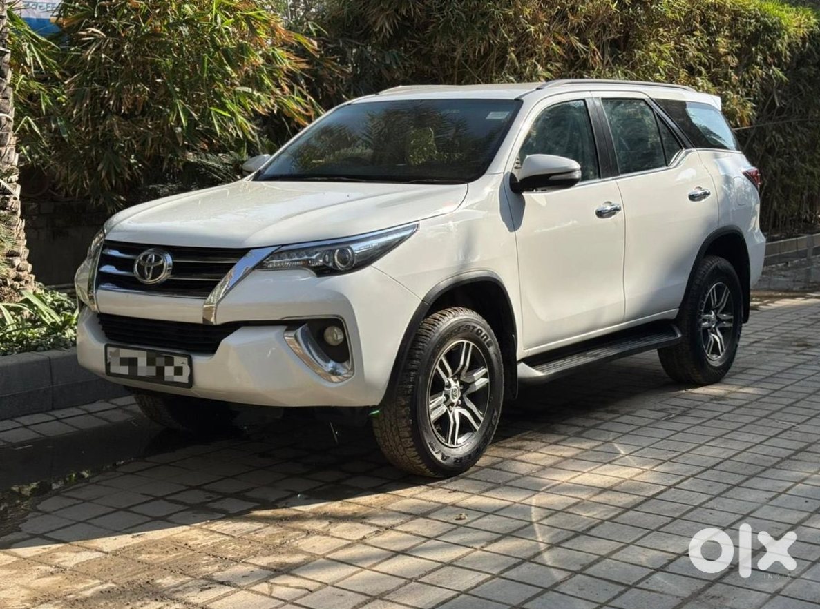 Toyota Fortuner 2015 Diesel - Shifting City