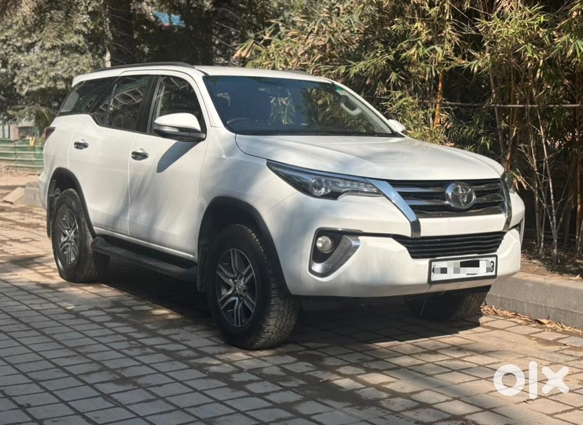 Toyota Fortuner 2015 Diesel - Shifting City