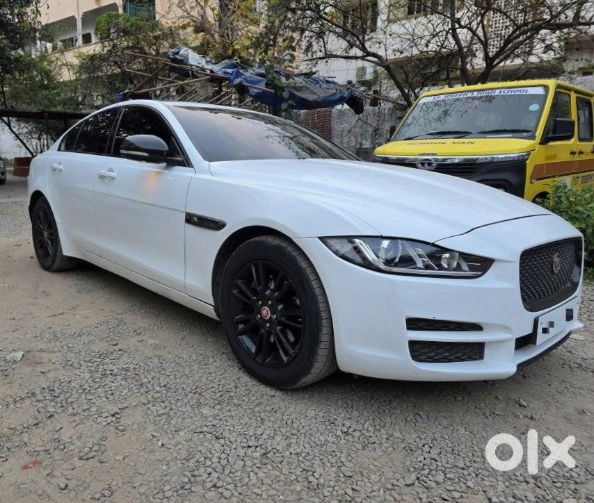 Jaguar Xe 2020 Luxury Sedan