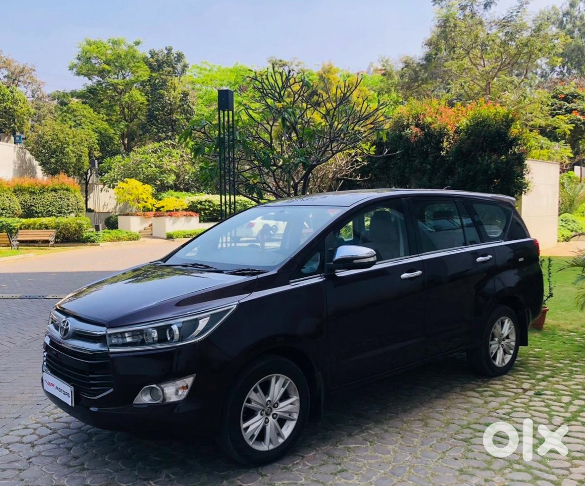 2016 Toyota Innova Crysta | ₹1621k | 57,204km | Petrol | Manual