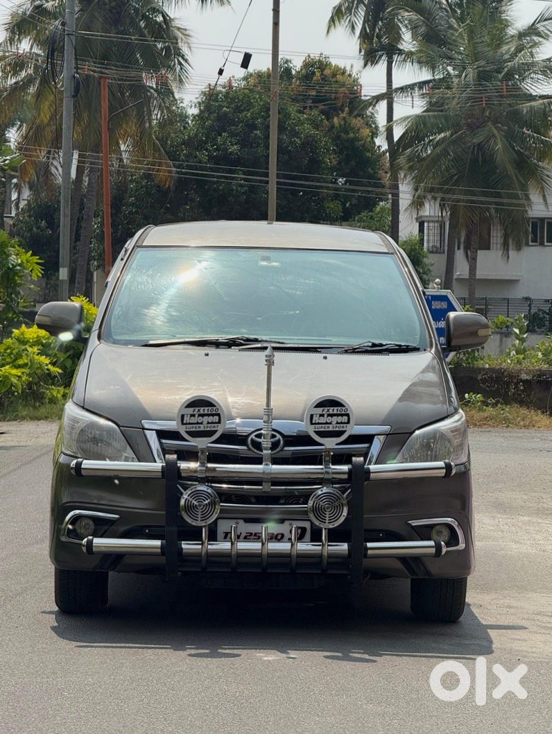 2013 Toyota Innova - Family Car