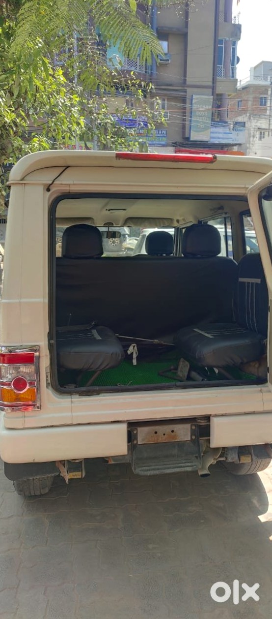 Mahindra Bolero Petrol Automatic 2012