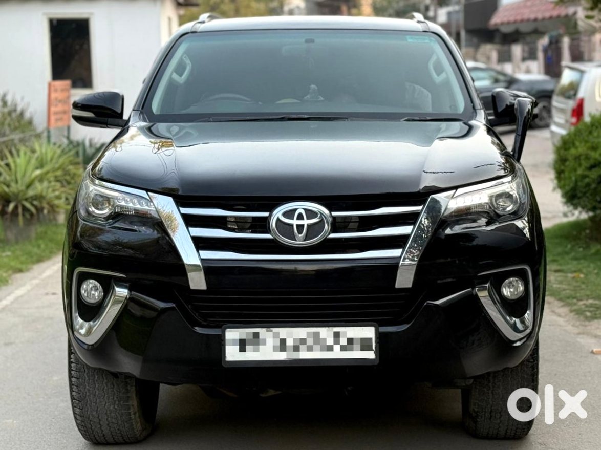 Toyota Fortuner 2018 - Must Go