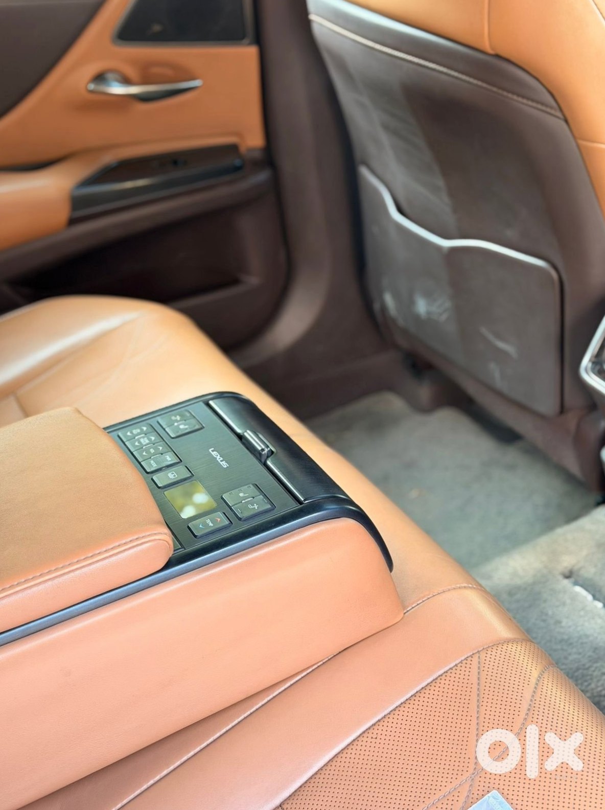 2025 Lexus Es - Premium Sedan